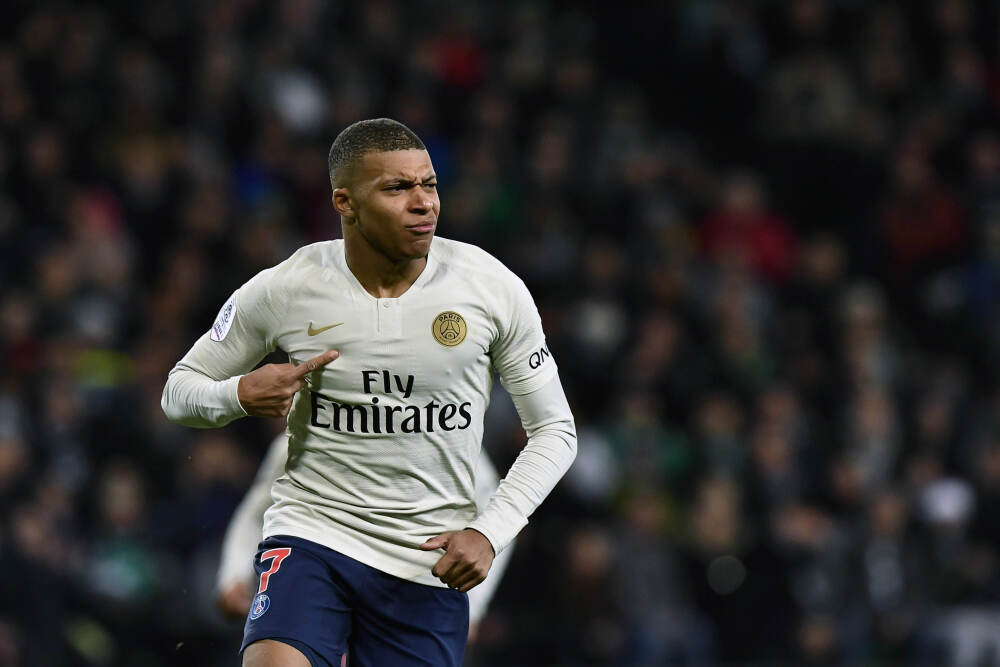 英国卫生大臣：有关他计划拉下首相斯塔默的传言并不属实